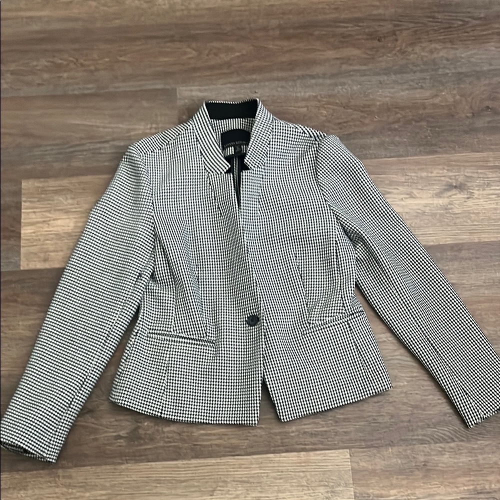 Banana Republic Black and White Houndstooth Blazer
